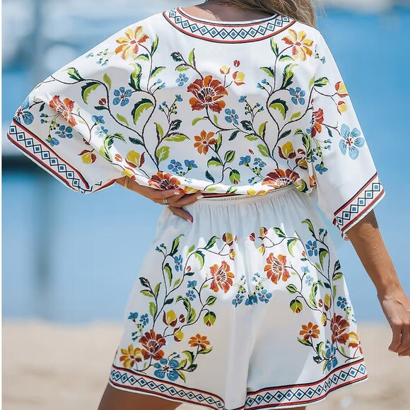 Cupshe White Floral Surplice Half Sleeve Romper Size XL | NWT - Picture 2 of 4